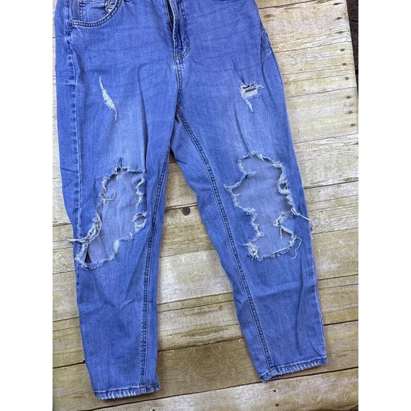 Wild Fable High Rise Mom Jeans Distressed Women's Size 12 Light‎ Wash - Picture 4 of 15